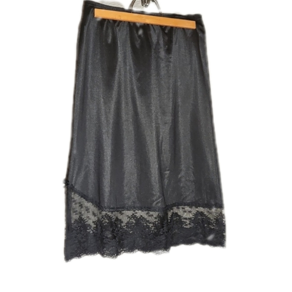 Vintage Black Skirt Or Half Slip With 7inch Lace Hem